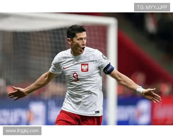 罗伯特·莱万多夫斯基：从波兰足球天才到世界顶级射手的传奇之路