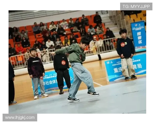 重庆街舞队与上海街舞队赛后复盘分析团队配合与战术执行的精彩对决