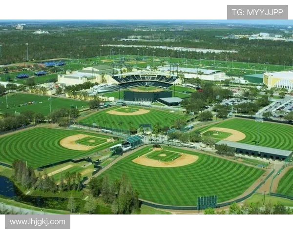 探讨篮球运动未来发展趋势与国际球队竞技文化深度融合之路全景篇