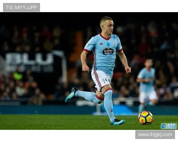 卡素尔与奥咸的精彩对决揭示足球战术与团队合作的完美结合