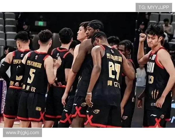 广厦与深圳激战正酣CBA赛程精彩对决引人瞩目